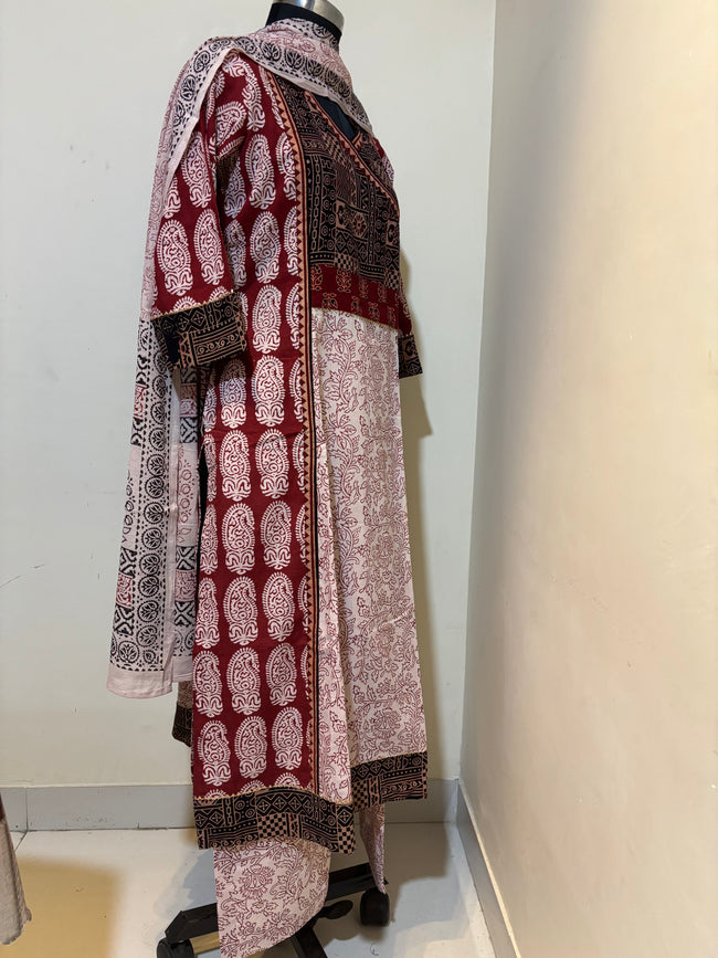 Cotton 3-Piece Suit Bag Print ( White & Red Designer Suits )