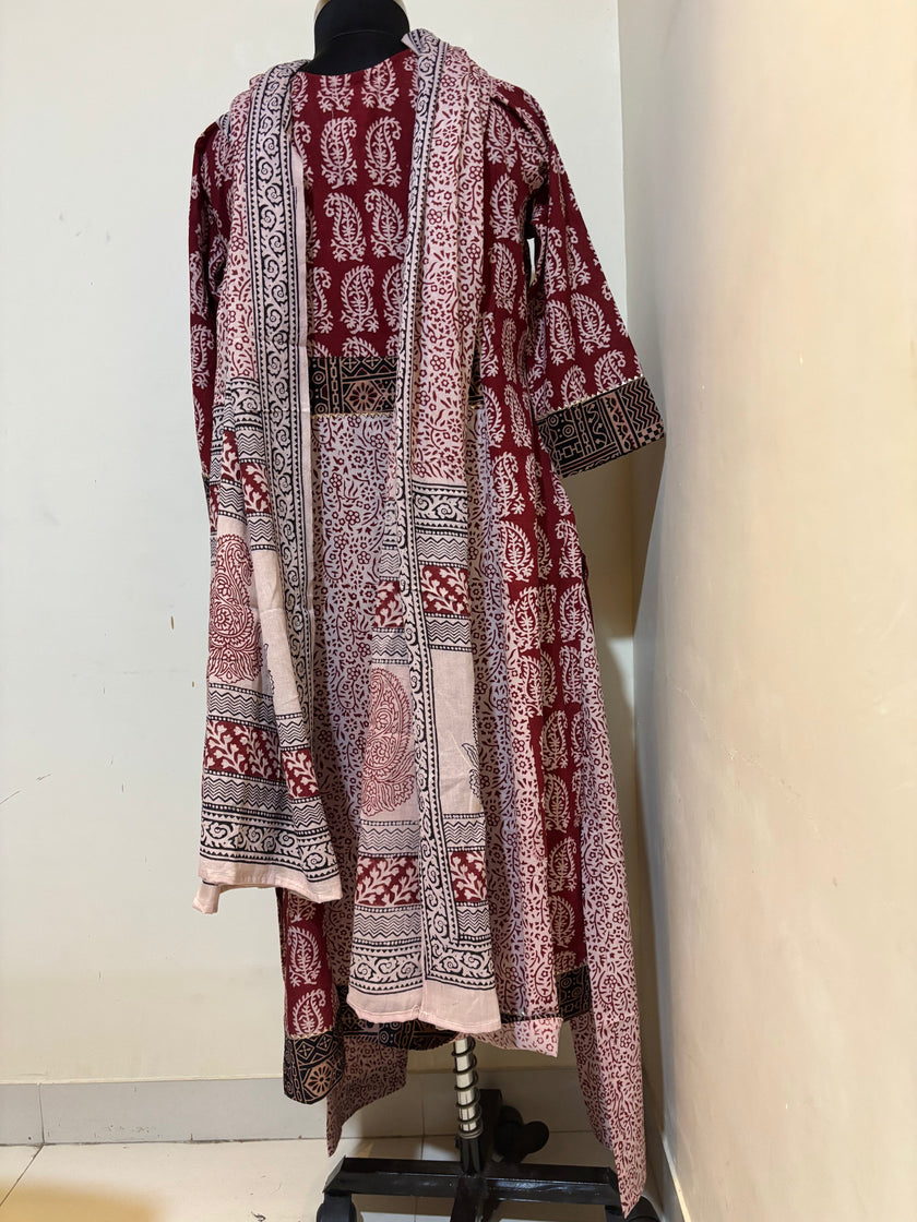 Cotton 3-Piece Suit Bag Print ( White & Red Designer Suits )