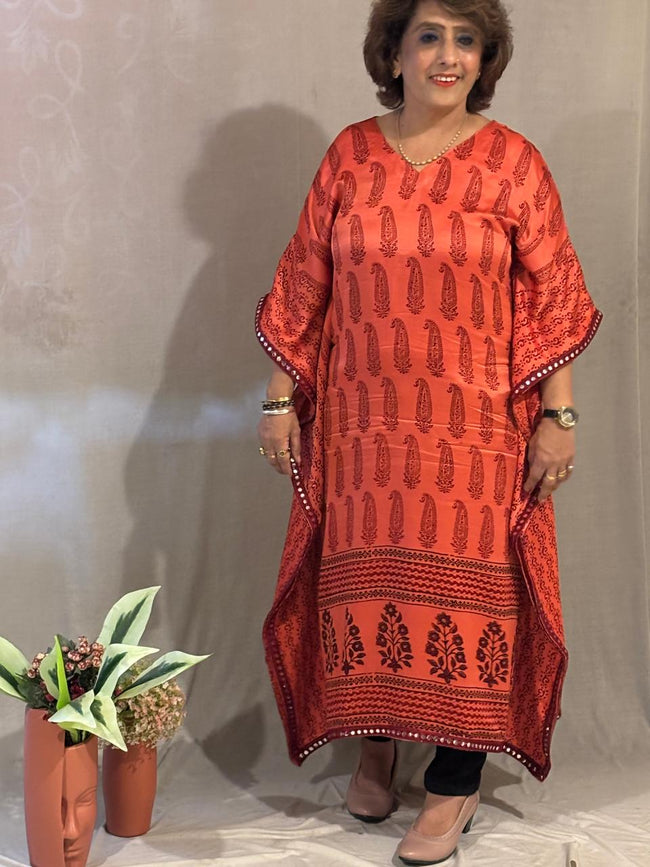 Mudal Silk Kaftan Kurta With Lace Work